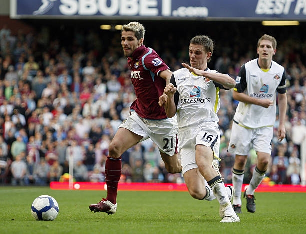 奥斯卡的坚 奥斯卡的坚